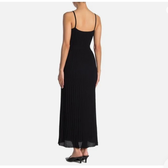 Theory pleated maxi dress - Picture 2 of 10